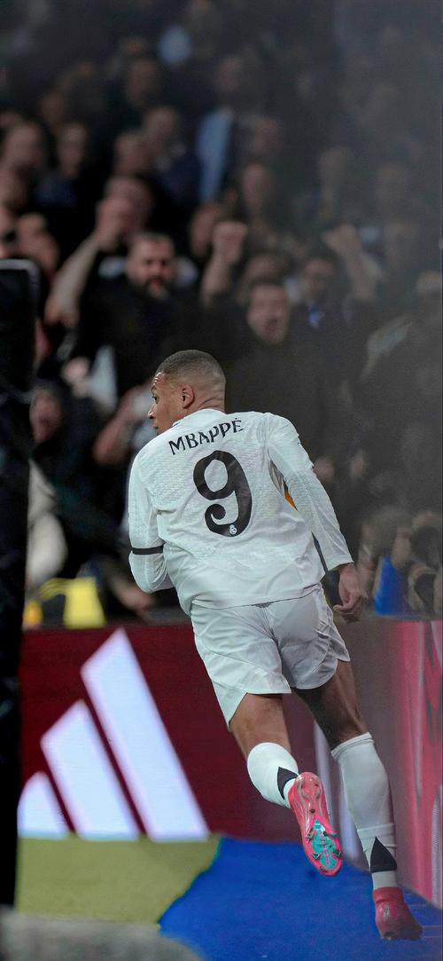 米体：卡利亚里门将卡普里莱受到了多家豪门俱乐部青睐（米体：多家豪门青睐卡利亚里门将卡普里莱）