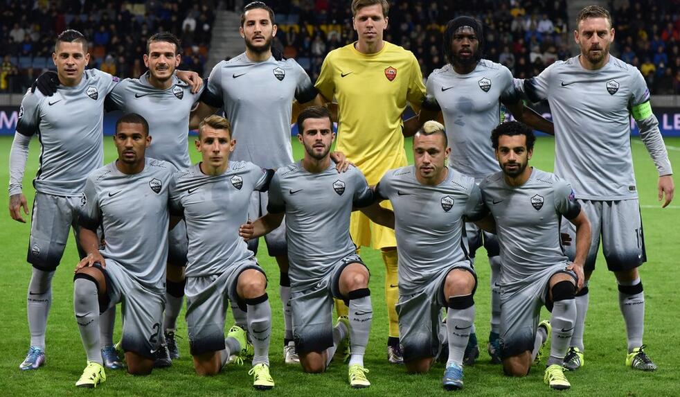 欧足联官方：迪亚斯因飞铲阿什拉夫染红追加停赛三场（欧足联确认：迪亚斯飞铲阿什拉夫吃红，追加停赛三场）