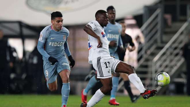 德罗西取热那亚生涯首胜，率队时隔239天再次意甲主场赢球（德罗西对热那亚迎来生涯首胜，率队时隔239天再度意甲主场告捷）