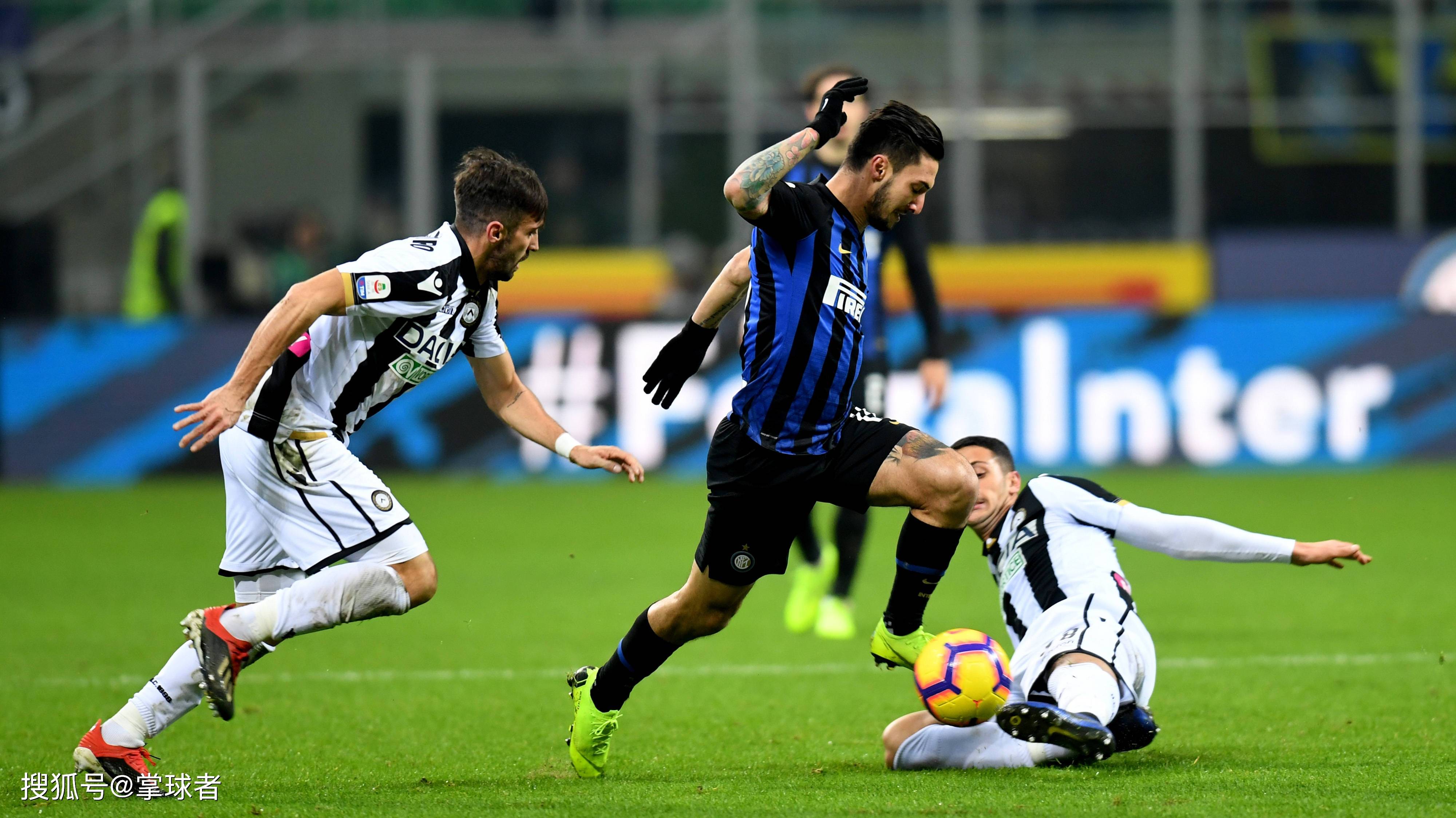 随着多特蒙德2-0，德甲最新积分榜出炉：争冠悬念已经不大了（多特蒙德2-0告捷，德甲积分榜更新：冠军归属已趋明朗）